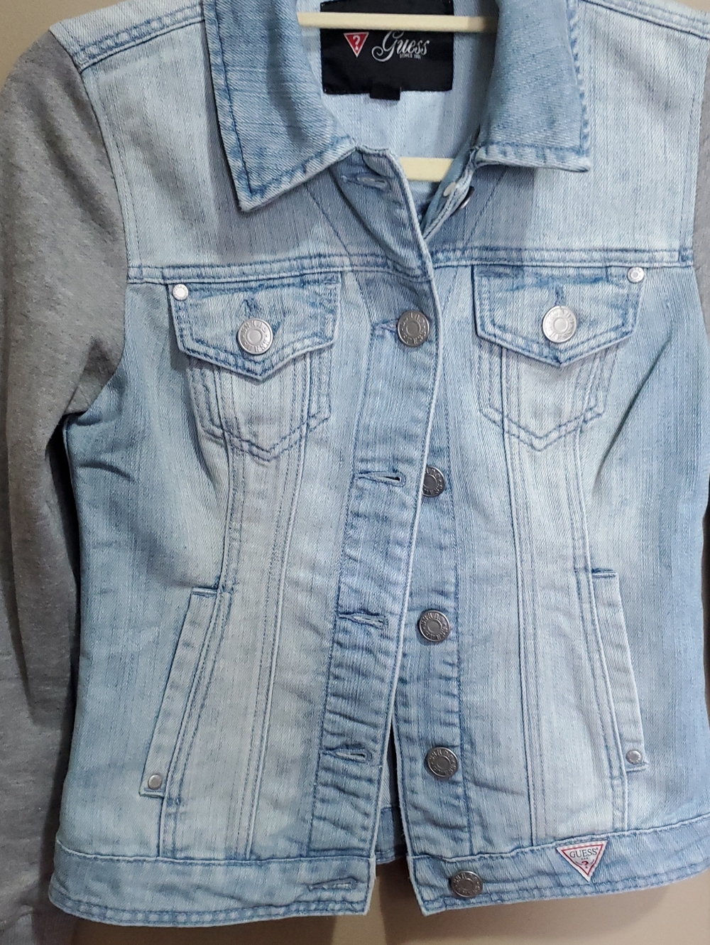 Guess Light Blue Denim Jacket with Gray Fleece Sleeves Size Xs - Picture 3 of 6